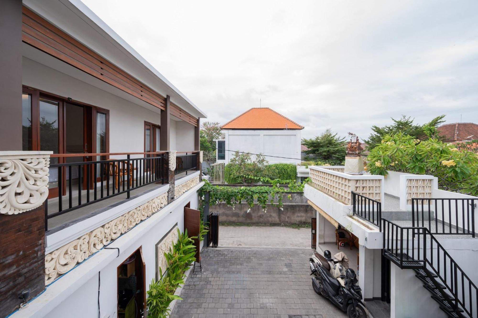 Reddoorz Plus At Yasa'S Living Denpasar サヌール 外观 照片