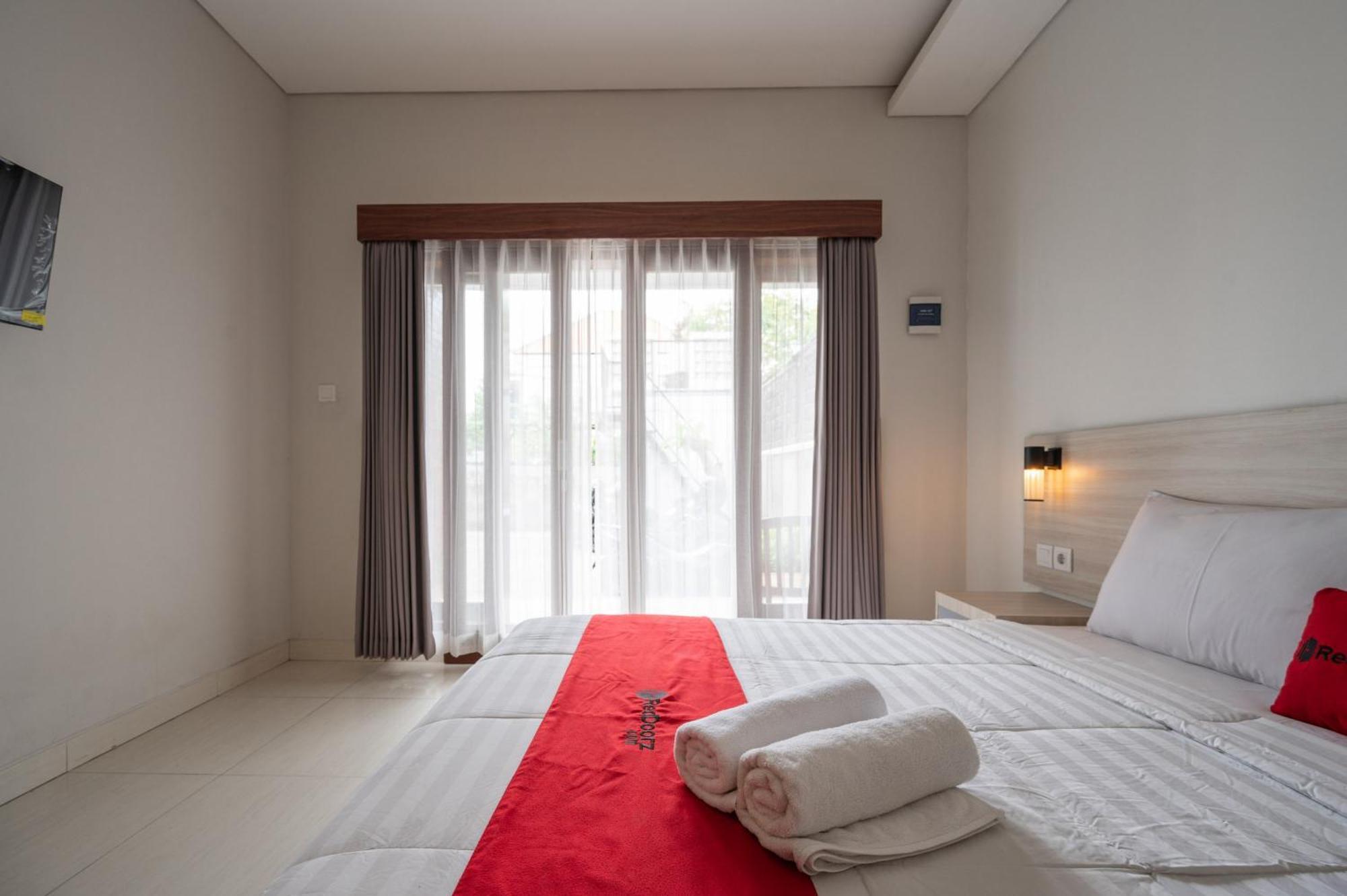 Reddoorz Plus At Yasa'S Living Denpasar サヌール 外观 照片