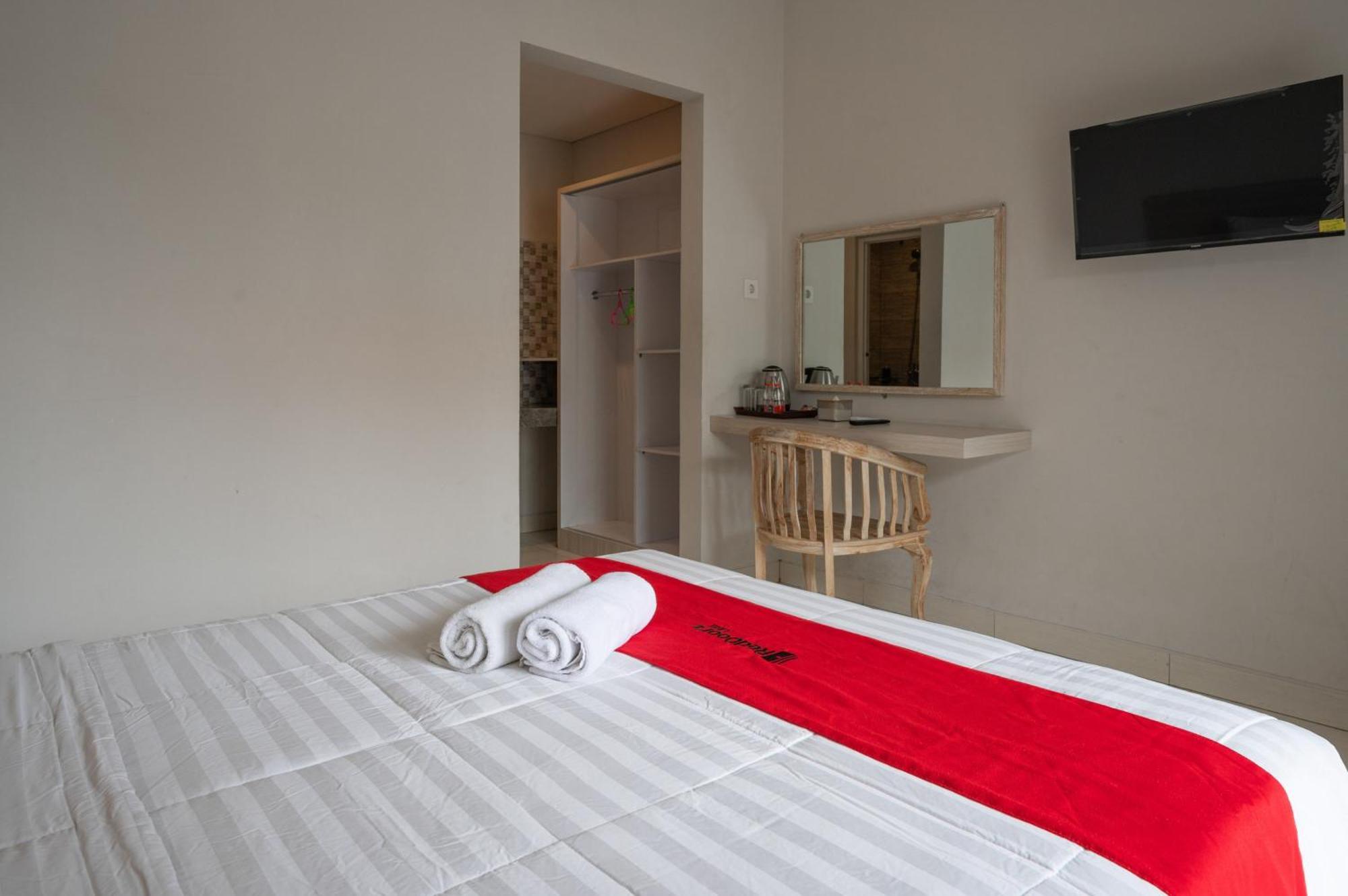 Reddoorz Plus At Yasa'S Living Denpasar サヌール 外观 照片